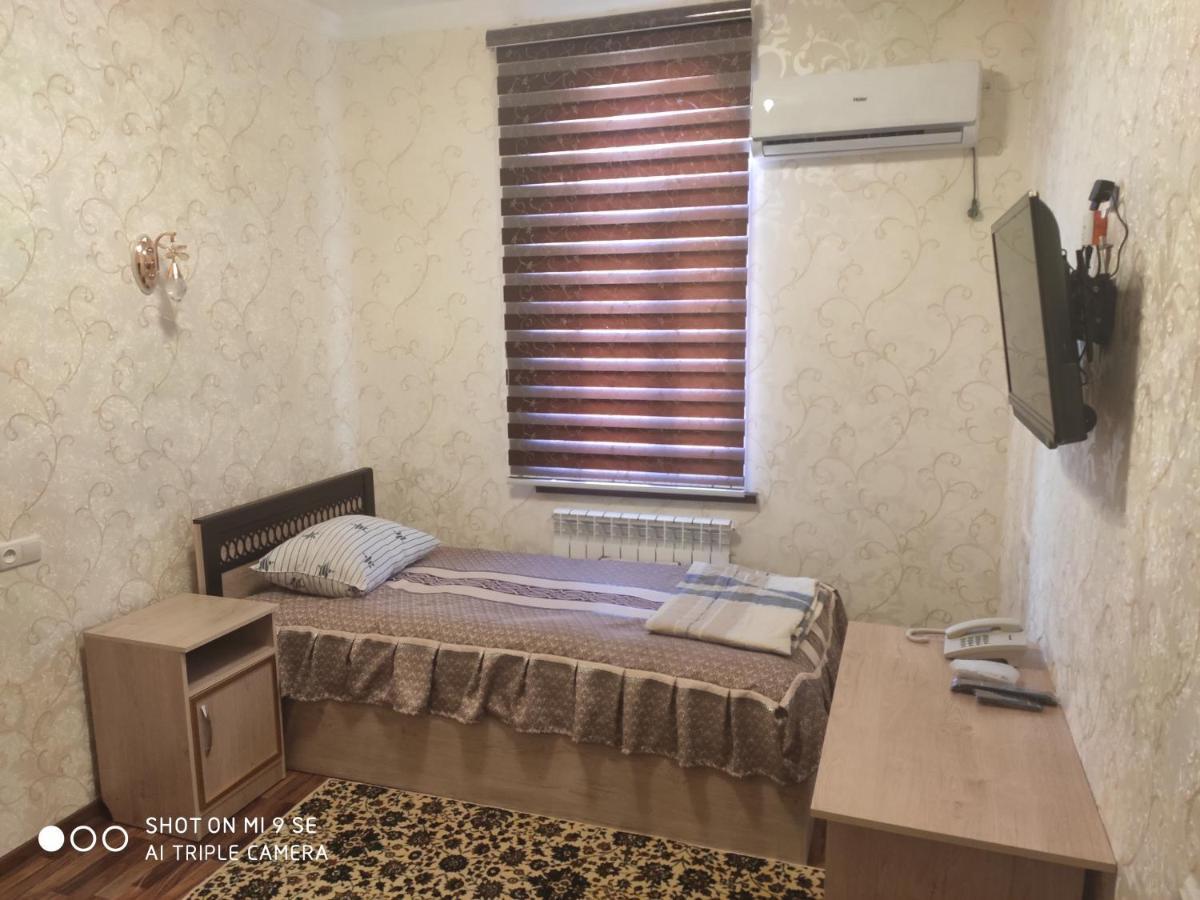 Motel Lion Ургенч Екстер'єр фото